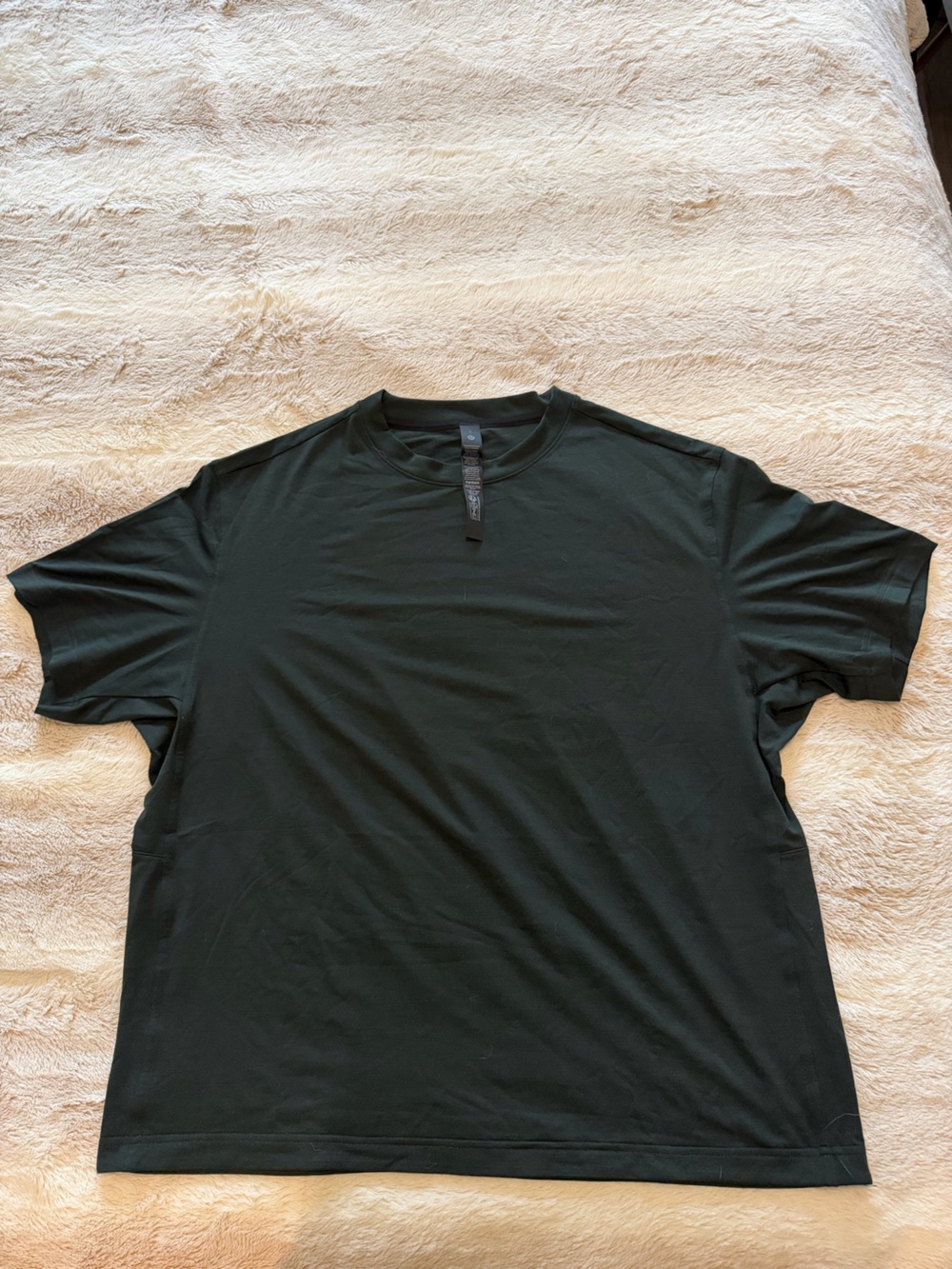 lululemon athletica Men's Dark Green Crewneck Short Sleeve Tee